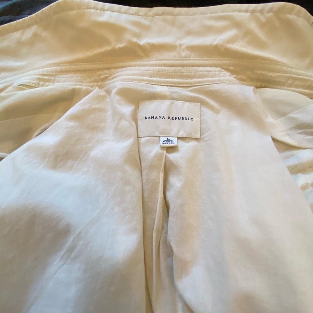 Banana Republic Beige Double-Breasted Trench Coat - Picture 9 of 9